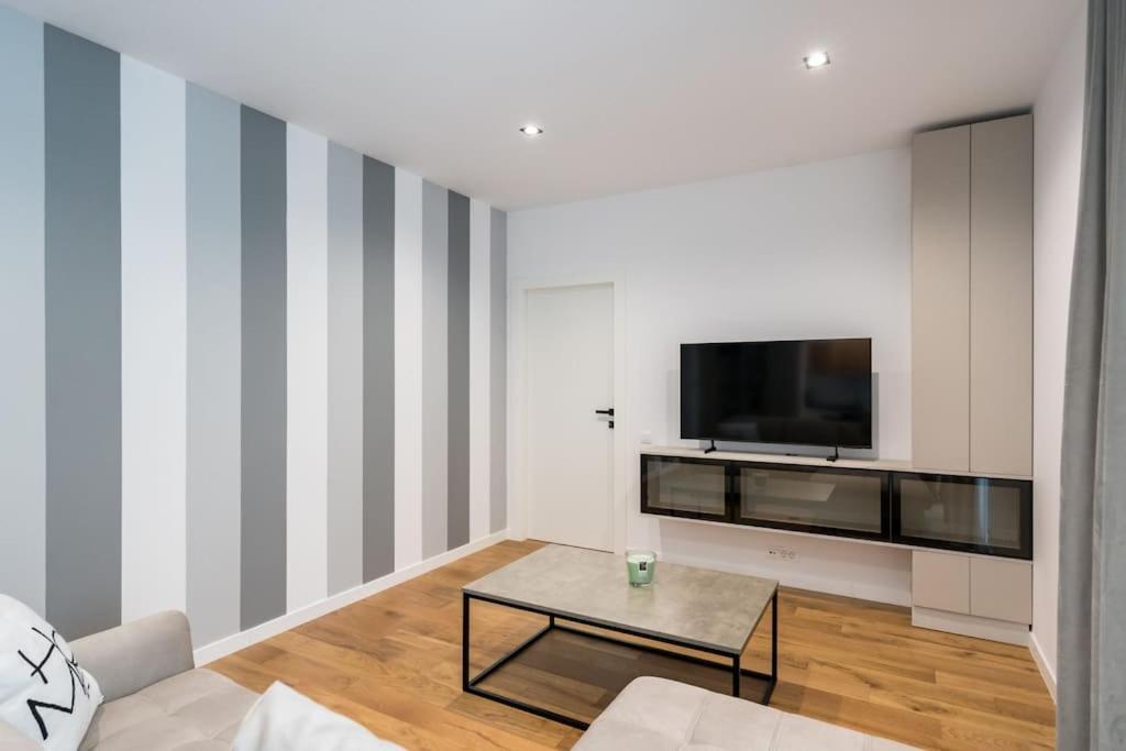 Maze Stripe In One Cotroceni 1br