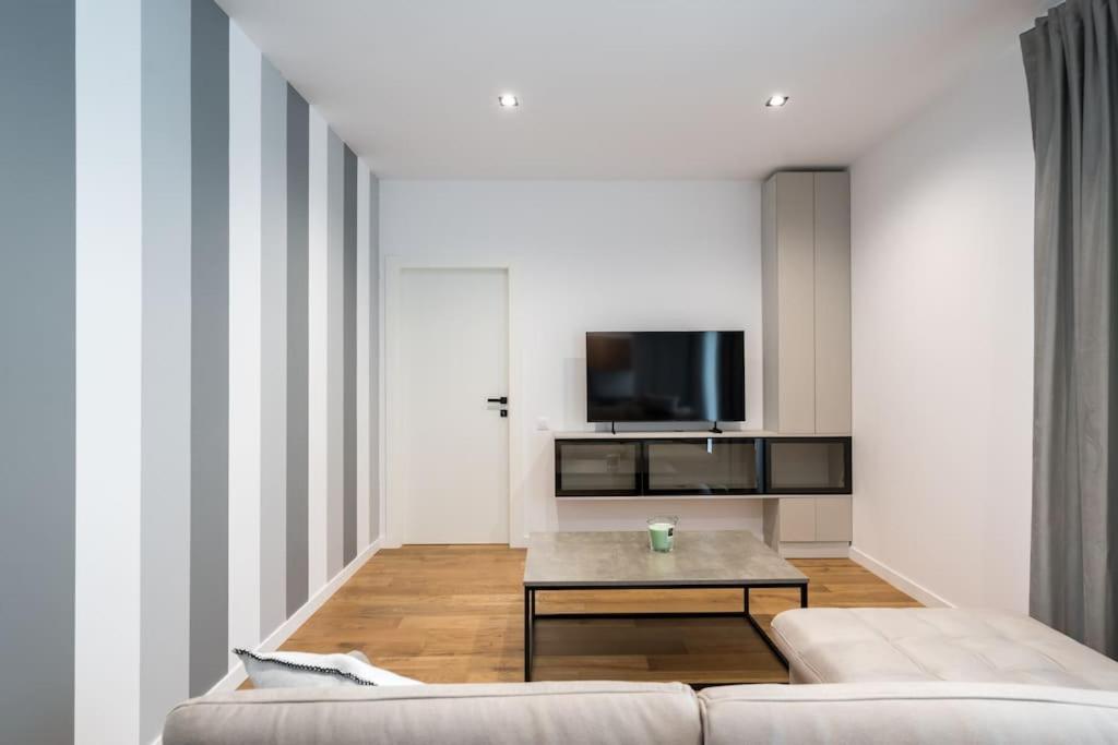 Maze Stripe In One Cotroceni 1br Bucureşti