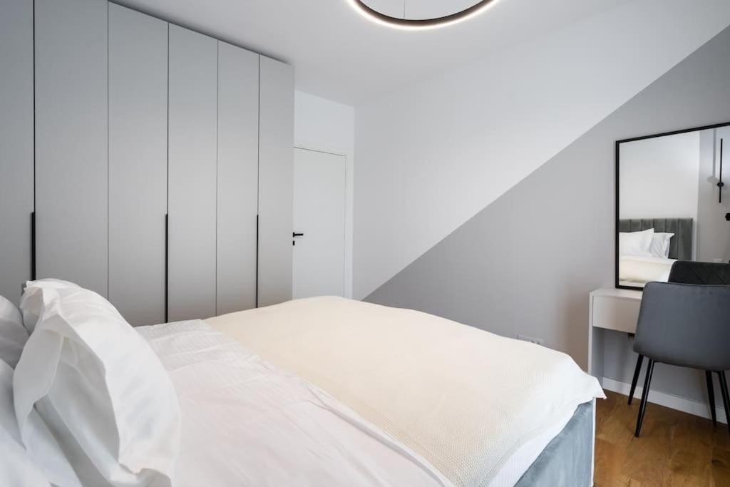 Apartament Maze Stripe In One Cotroceni 1br