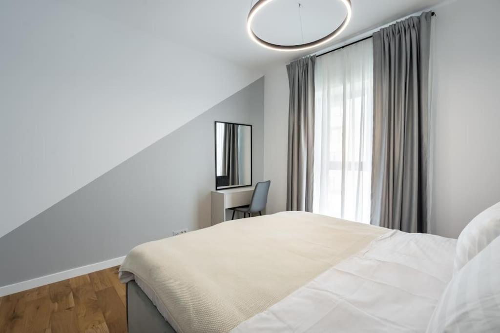 Maze Stripe In One Cotroceni 1br Apartament *